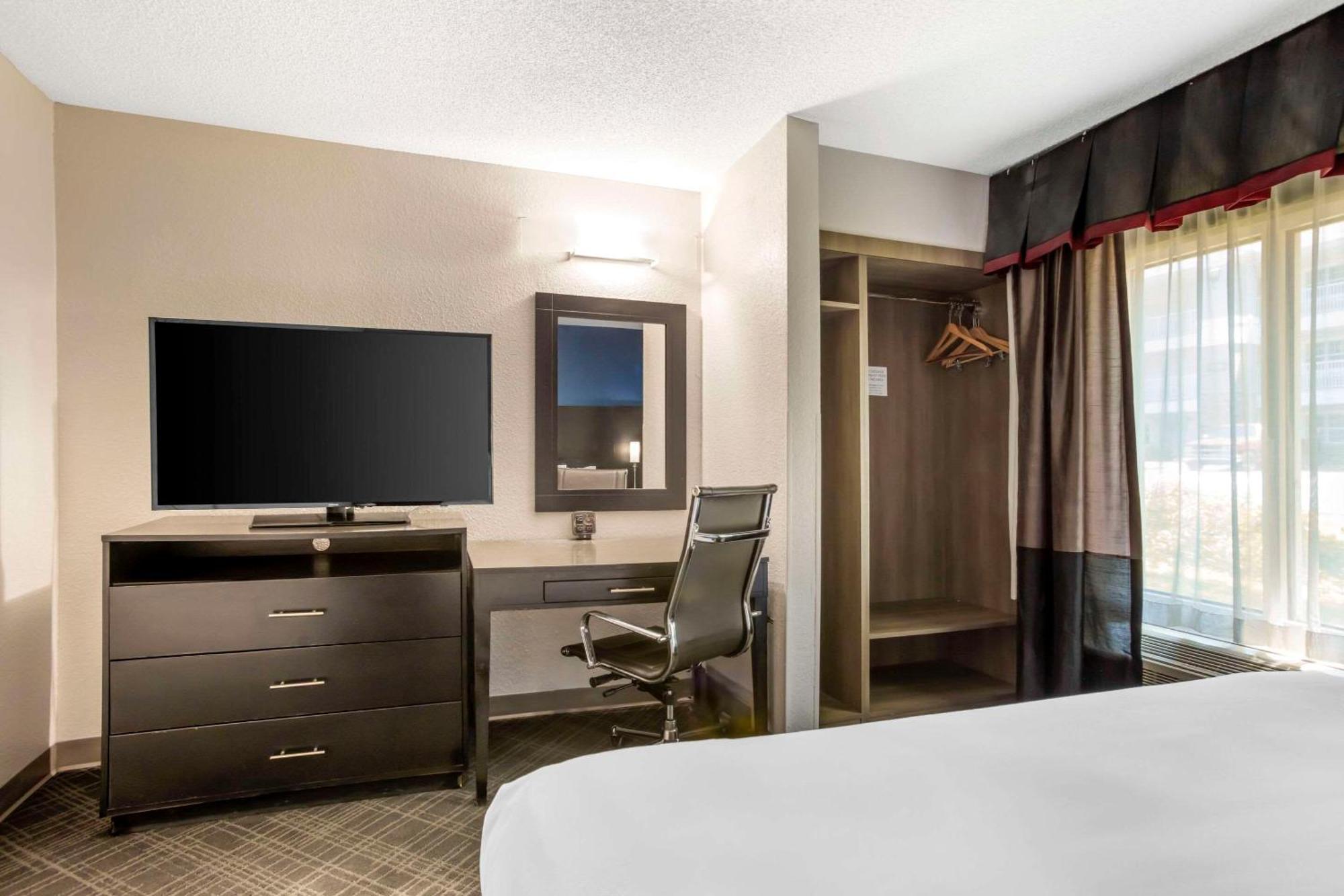 Comfort Suites Nashville Airport - Bna Екстер'єр фото