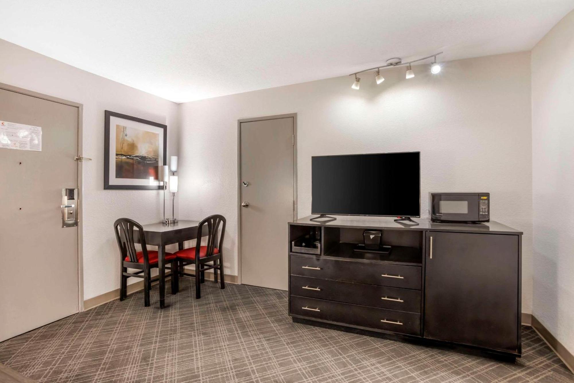 Comfort Suites Nashville Airport - Bna Екстер'єр фото